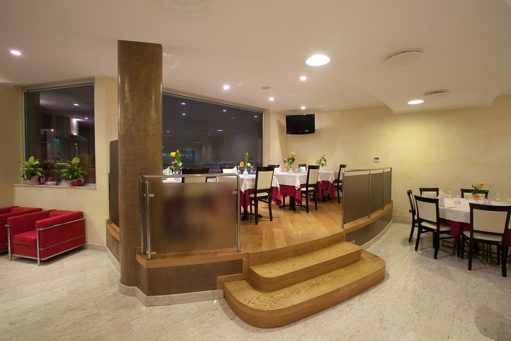 Hotel 5 Vie Almenno San Salvatore Dış mekan fotoğraf